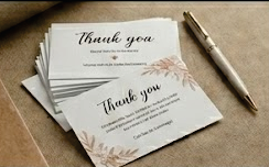 Cartões de agradecimento personalizados.