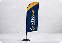 Windbanner personalizado para divulgação.